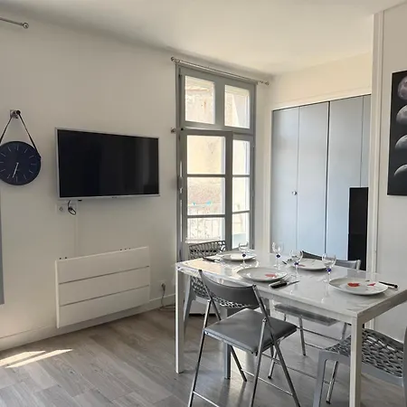 Le Petit Rochelais, Downtown, Air Conditioning *
